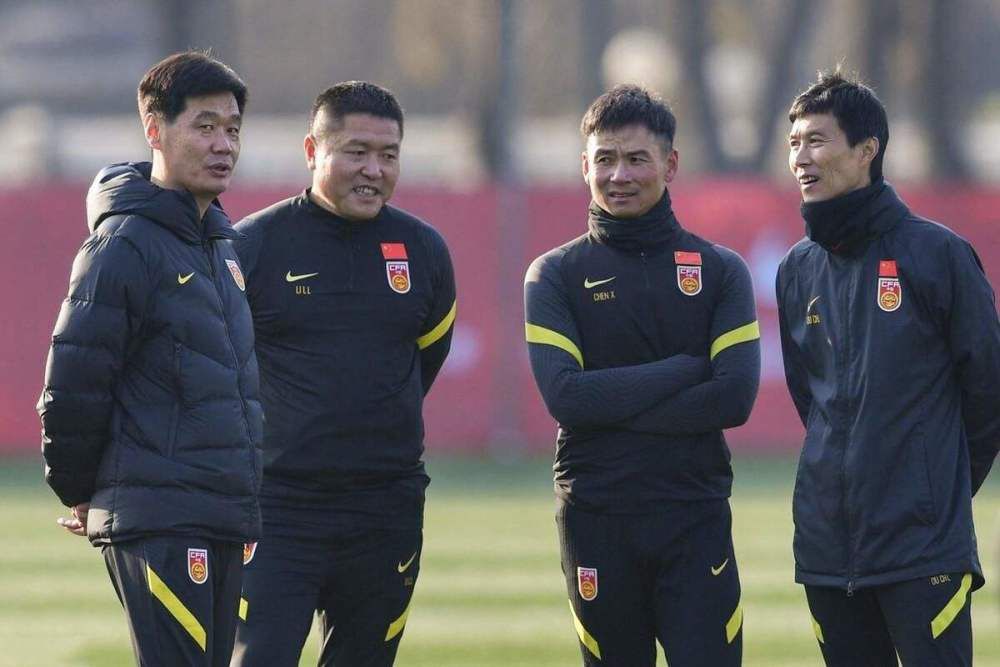 尤文也对托马斯感兴趣，他们在密切关注这笔潜在的转会，但是他们没有足够的资金来支付托马斯的薪水与转会费。